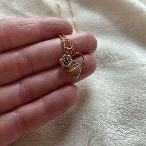 VINTAGE | Gold tone necklace with dainty heart pendant